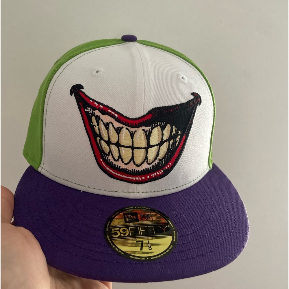 Myfitteds joker dc comics size 7 1/8 brand new in store exclusive